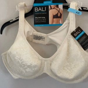 BALI soft lining underwire bra
